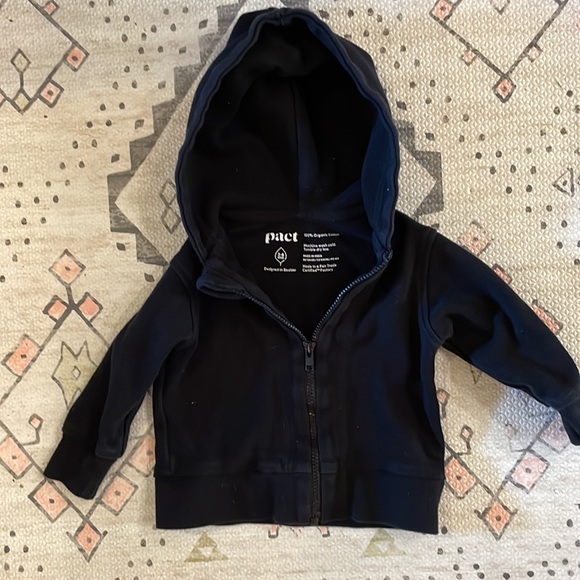 Pact onesie and sweatshirt bundle. 3-6 month - Picture 6 of 6